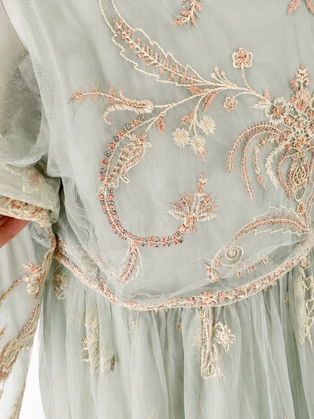 IDEAS Luxury Floating Elegance Sage Embroidered Formal Gown Eid Dress Sz Medium - Picture 6 of 17